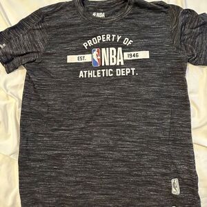 NBA boys T-shirt size XL